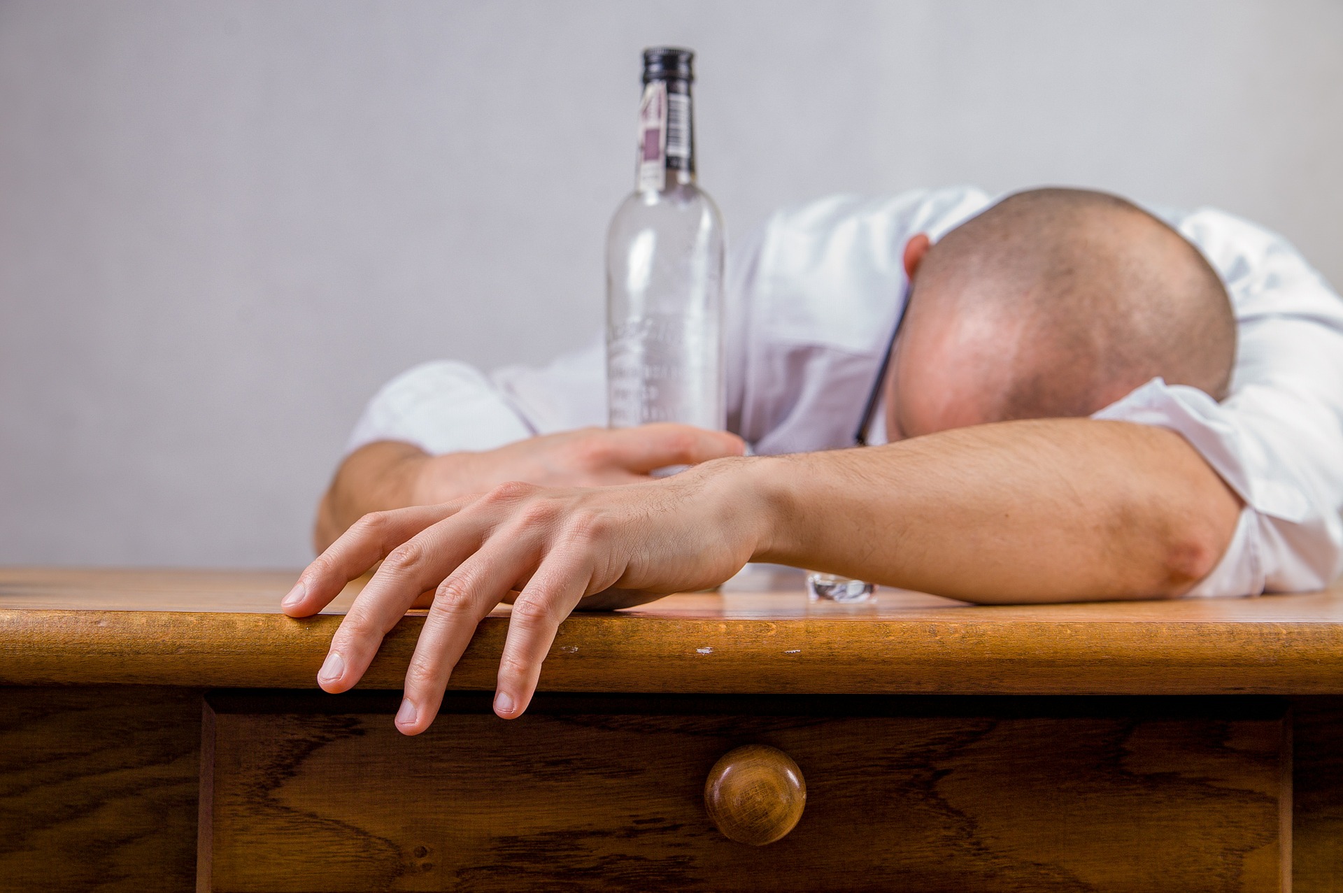 Paracetamol Y Alcohol: ¿hasta Qué Punto Es Peligroso? Nación Farma