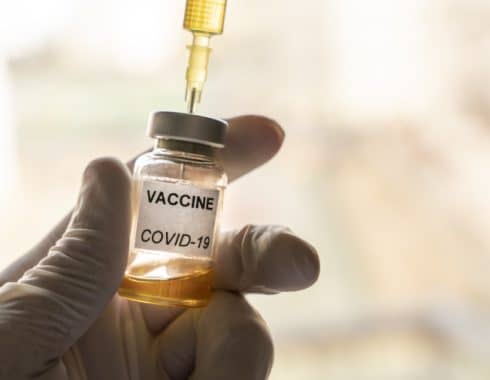 Johnson & Johnson adelanta su vacuna contra la COVID-19