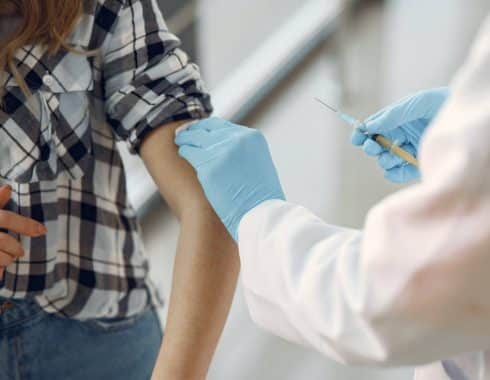 vacuna contra la tuberculosis podría servir para COVID-19